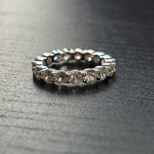 never worn evry jewels ring